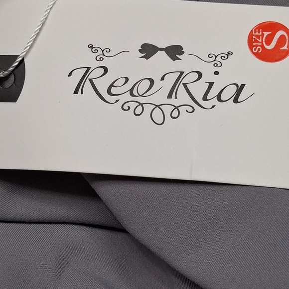 NWT Reo Rea Grey Plunging V Neck Halter Body Suit    Size S - Picture 12 of 12